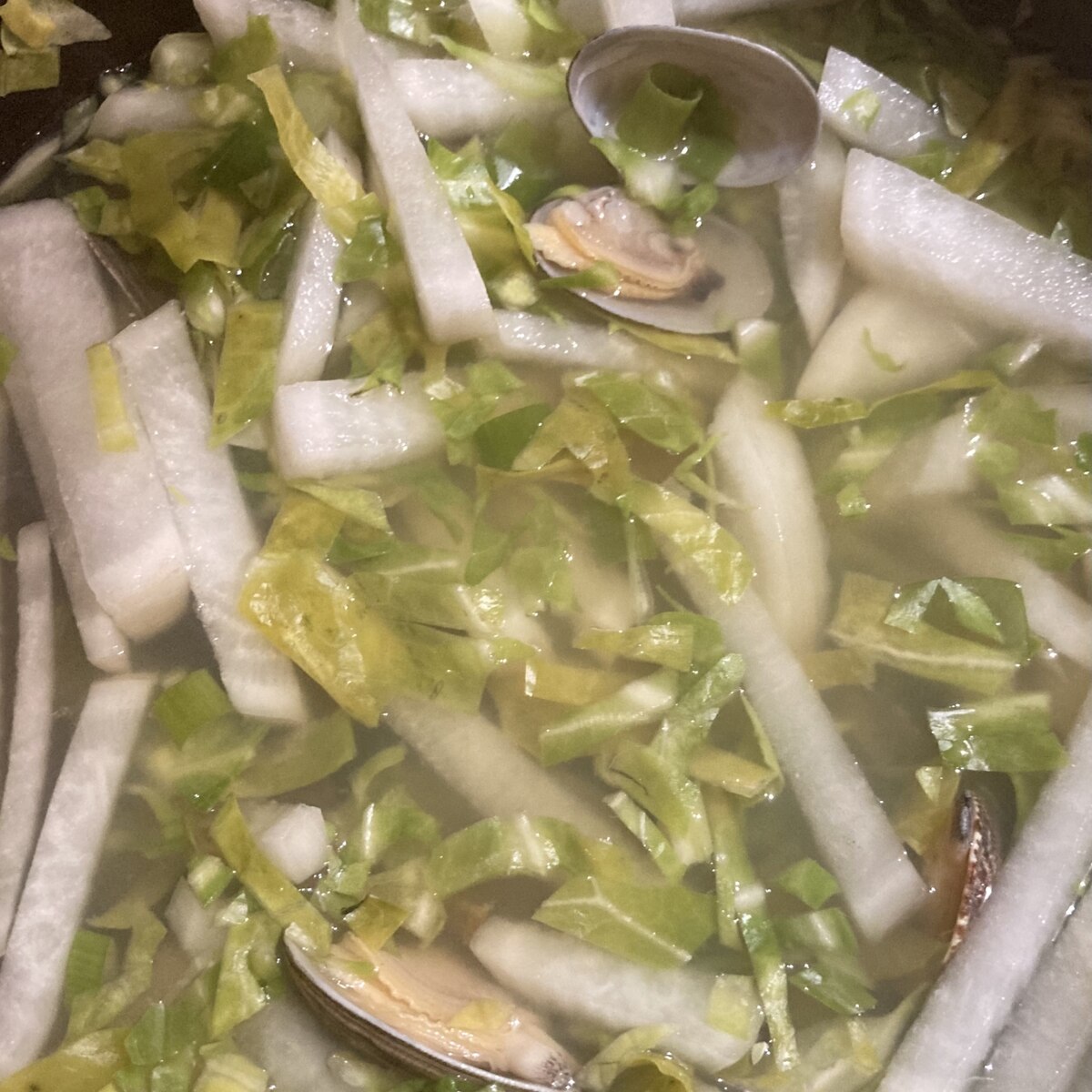 春のあさりと大根のお味噌汁 レシピ 作り方 By へんてこへんてこママ 楽天レシピ 春のあさりと大根のお味噌汁 レシピ 作り方 By へんてこへんてこママ 楽天レシピ